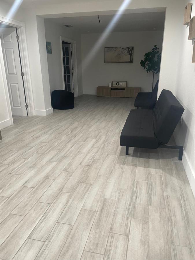 Сasa de vacaciones Cozy Triplex Centrally Located *